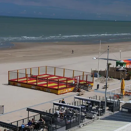 Elegance Abordable : Rdc Proche De La Plage *